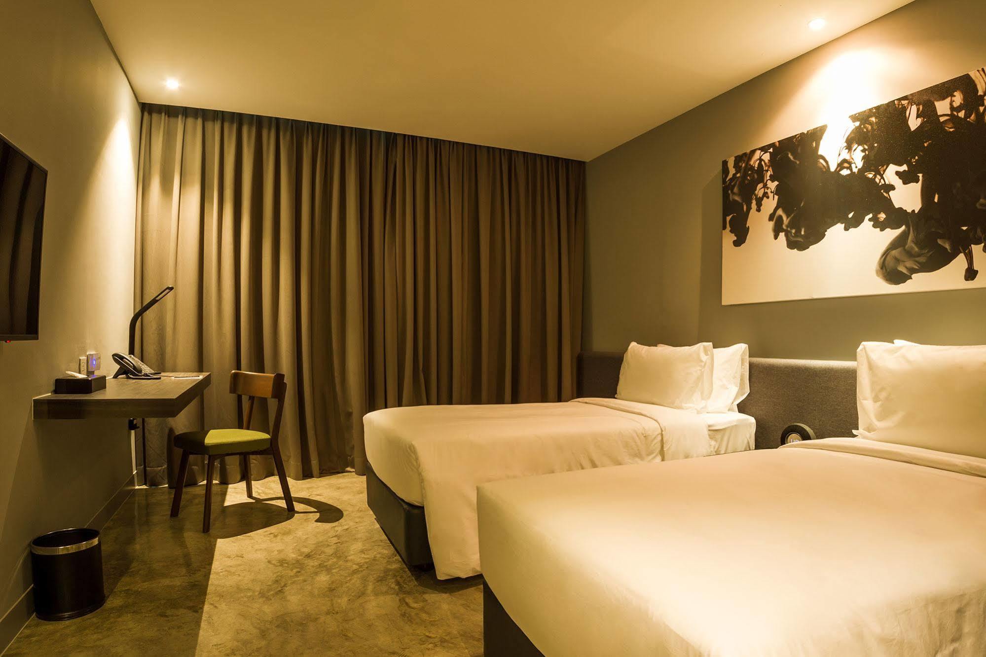 Zazz Urban Bangkok Hotel Ngoại thất bức ảnh